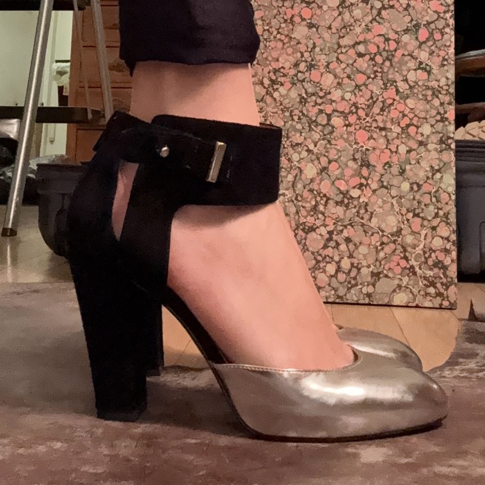 SOLD! Italian designer CharlyAmar SZ6 silver + black high heels